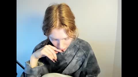 S T E L L A online show from 11.21.25