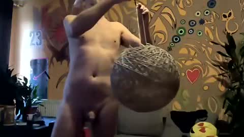 Snapshot of stenlyvrbich chatting on 02.23.25 lee online show from 02.23.25