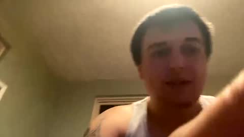 Snapshot of stepbro18 chatting on 12.21.24 Honestly Im a slut I have a high sex drive and I love talking to people off this platform online show from 12.21.24