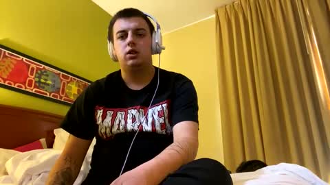 Snapshot of stepbro18 chatting on 02.22.25 Honestly Im a slut I have a high sex drive and I love talking to people off this platform online show from 02.22.25