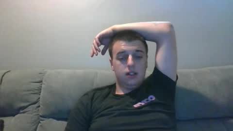 Snapshot of stepbro18 chatting on 05.19.26 Honestly Im a slut I have a high sex drive and I love talking to people off this platform online show from 05.19.26