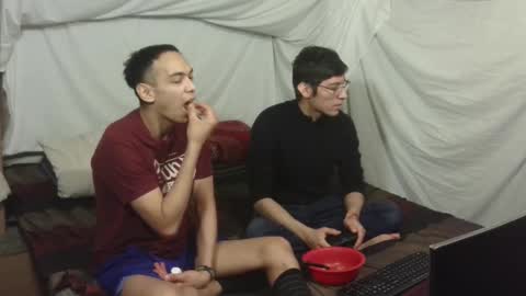 Snapshot of stepbrosplay chatting on 10.04.25 Stepbrosplay online show from 10.04.25