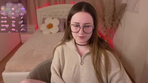 Snapshot of steph_sweet chatting on 12.14.24 Emma online show from 12.14.24