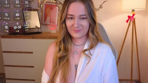 Snapshot of steph_sweet chatting on 01.18.25 Emma online show from 01.18.25