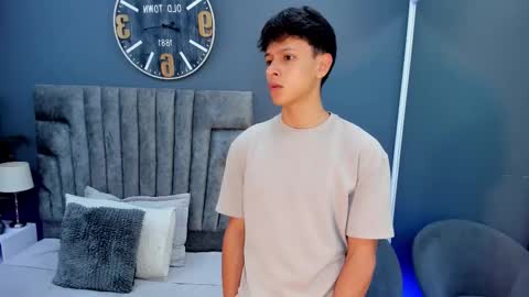 Stephane Rouss online show from 10.28.25