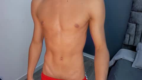 Stephane Rouss online show from 11.25.25