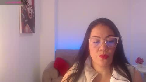 Stefania  online show from 10.10.25