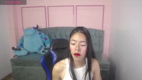 Snapshot of stephania_t chatting on 03.07.25 Stephania online show from 03.07.25