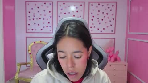 Snapshot of stephania_t chatting on 09.10.25 Stephania online show from 09.10.25