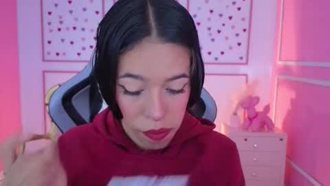 Snapshot of stephania_t chatting on 10.23.25 Stephania online show from 10.23.25