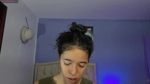 Stephania online show from 06.04.26