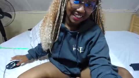 perfectly imperfect girl online show from 03.10.25