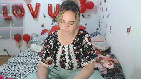Snapshot of stephaniewild chatting on 05.21.26 Stephanie online show from 05.21.26