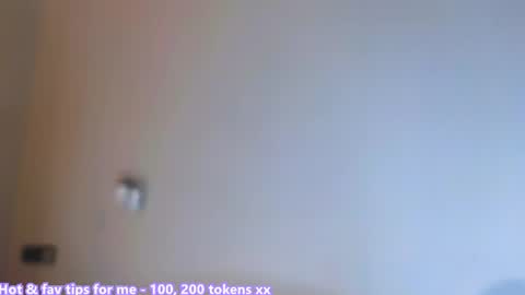 Snapshot of stephany_luxe chatting on 04.27.26 Stephany online show from 04.27.26