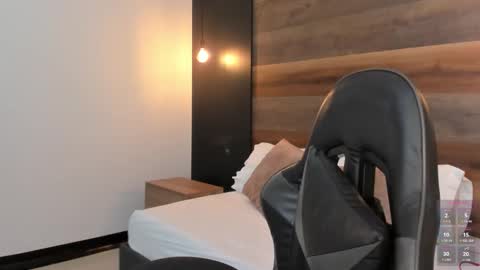 S T E P H A N Y A online show from 11.21.25