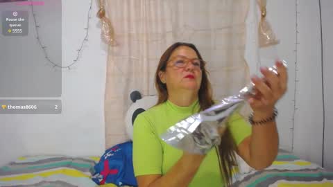 Snapshot of stepmom_slut_50_ chatting on 12.19.24 Angie mature online show from 12.19.24
