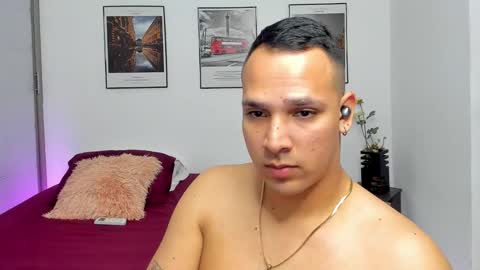 Snapshot of steve__ross chatting on 12.16.25 steve__ross online show from 12.16.25