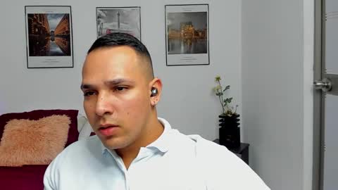 Snapshot of steve__ross chatting on 12.18.25 steve__ross online show from 12.18.25