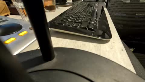 Snapshot of stevie_grey chatting on 10.20.25 stevie_grey online show from 10.20.25