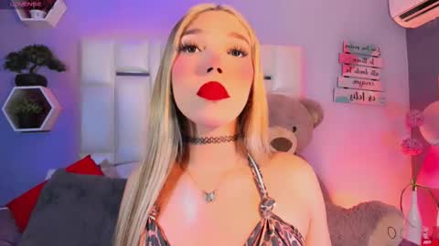 Steisee Reyes online show from 10.10.25