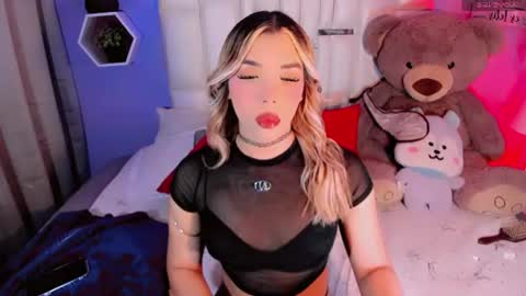 Snapshot of steyseequeen chatting on 06.21.26 Steisee Reyes online show from 06.21.26