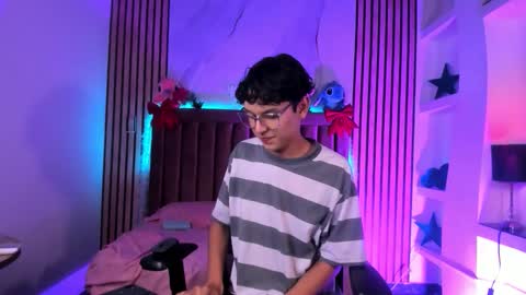 Snapshot of sthepanodimonaco chatting on 12.13.25 Sthepano online show from 12.13.25