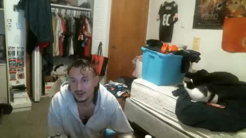 Snapshot of stickey4areason chatting on 10.31.25 stickey online show from 10.31.25