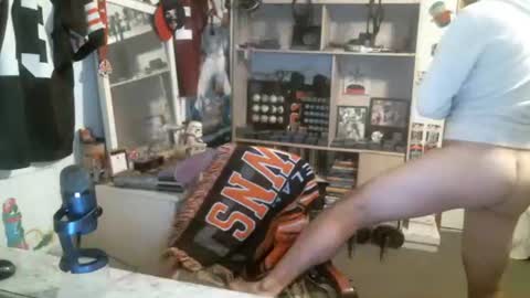 Snapshot of stickey4areason chatting on 11.02.25 stickey online show from 11.02.25