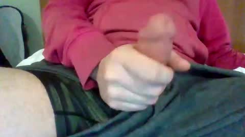 Snapshot of stickylittletoes chatting on 03.25.26 Wakeandbaked online show from 03.25.26