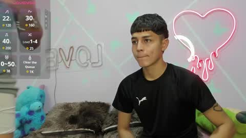 Snapshot of stiven_twinkboy chatting on 02.26.25 Bryan Stiven online show from 02.26.25