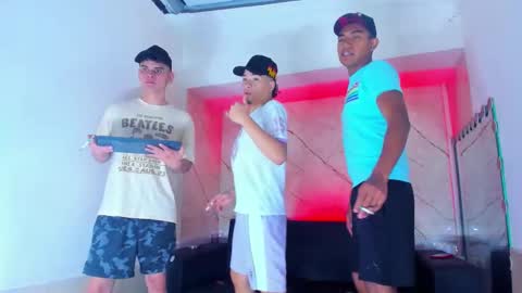 friends online show from 11.17.25