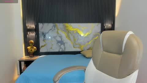 Stiwen online show from 10.21.25