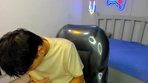 Stiwen online show from 11.19.25