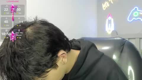 Stiwen online show from 12.14.25