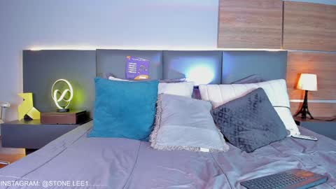 Stone Lee  online show from 12.04.24