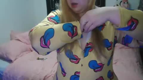 Snapshot of stoned2dabones666 chatting on 12.10.24 Haily online show from 12.10.24