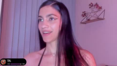 Snapshot of stonned_candy chatting on 03.09.25 Liz online show from 03.09.25
