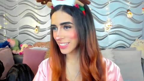 Snapshot of stormirusso chatting on 12.17.24 Mar online show from 12.17.24