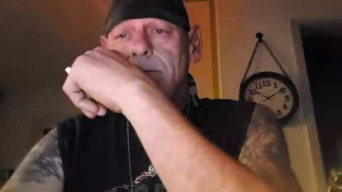 stormynorm14 online show from 10.26.25