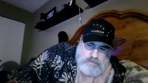 Straightbear4you online show from 06.10.26