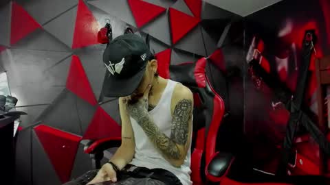 Snapshot of straightboy_nick chatting on 09.21.25 NICK online show from 09.21.25