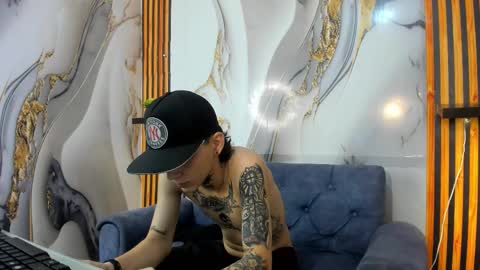 Snapshot of straightboy_nick chatting on 10.07.25 NICK online show from 10.07.25