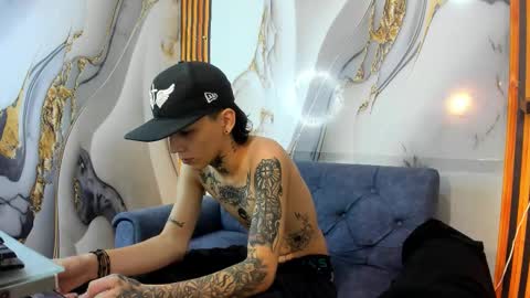 Snapshot of straightboy_nick chatting on 10.10.25 NICK online show from 10.10.25