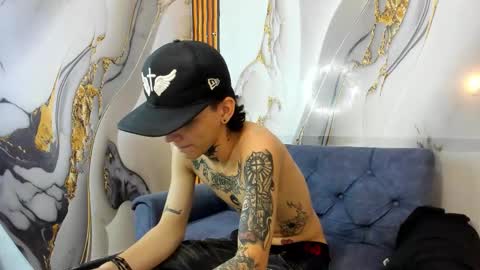 Snapshot of straightboy_nick chatting on 10.17.25 NICK online show from 10.17.25