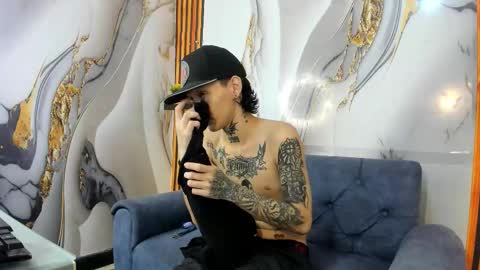 Snapshot of straightboy_nick chatting on 10.21.25 NICK online show from 10.21.25