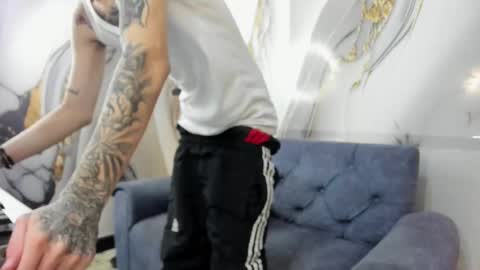 Snapshot of straightboy_nick chatting on 10.28.25 NICK online show from 10.28.25