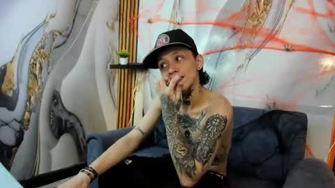 Snapshot of straightboy_nick chatting on 11.02.25 NICK online show from 11.02.25