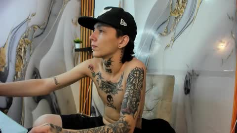 Snapshot of straightboy_nick chatting on 11.09.25 NICK online show from 11.09.25