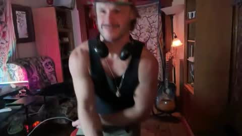 Cowboy Zuhly online show from 12.14.25