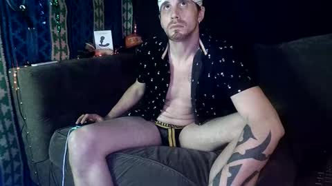 Snapshot of straitpipermann22 chatting on 02.03.26 straitpipermann22 online show from 02.03.26